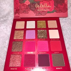 Eyeshadow palette